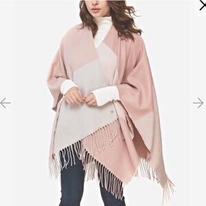 NEW Soia & Kyo color block scarfigan. Pink and grablanket scarf wrap with fringe